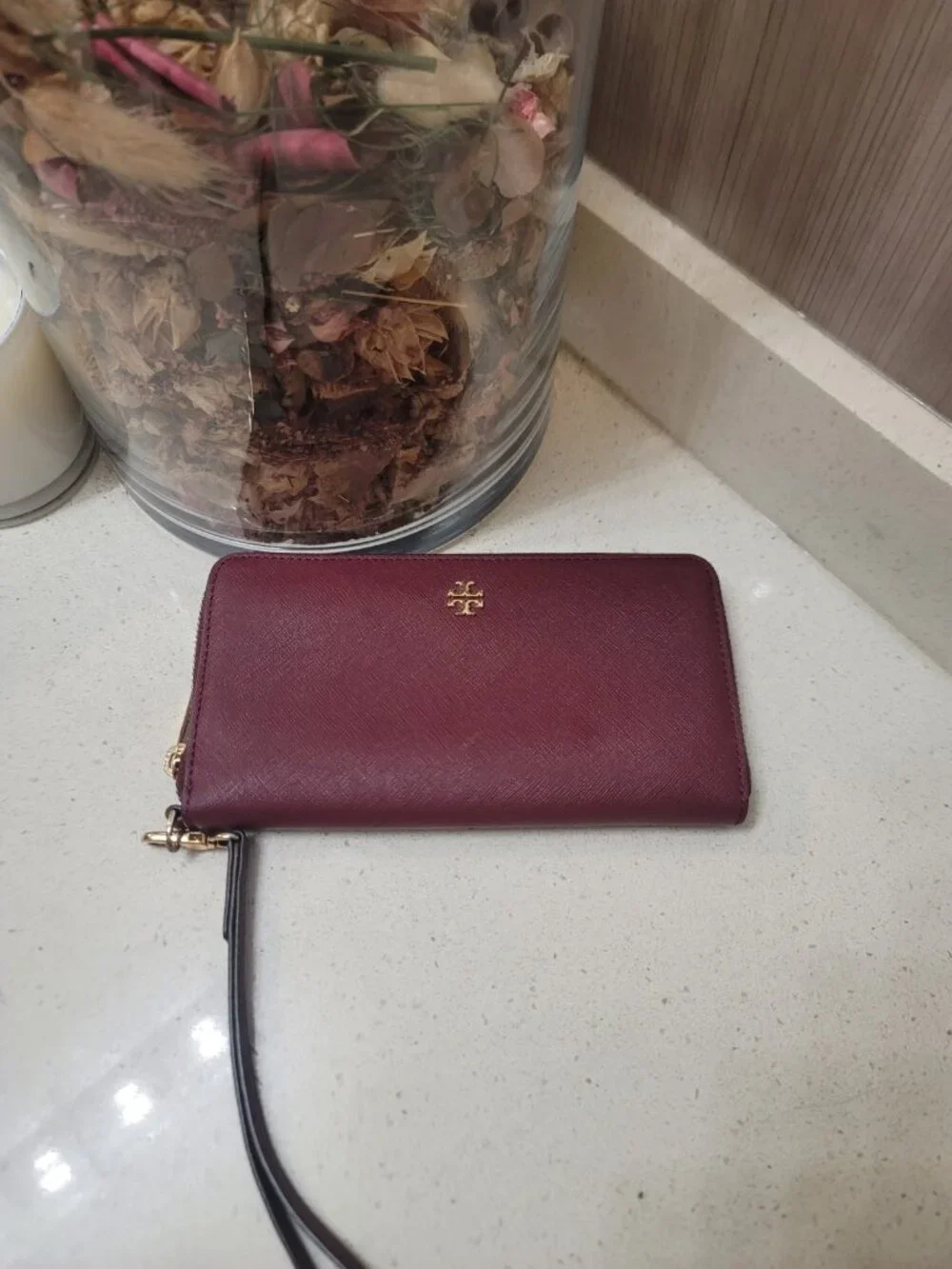 Tory Burch Emerson Zip Continental Wallet - Saffiano Leather - Cherry Apple Red